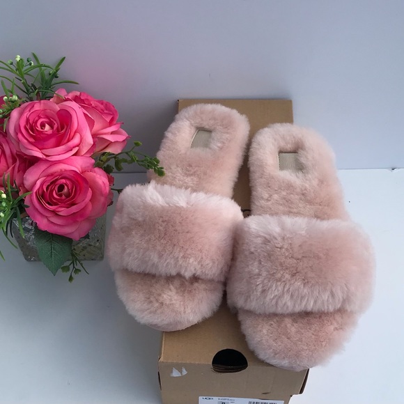 UGG Fluff Slide II - Picture 2 of 9